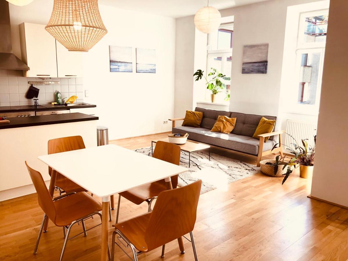 Helle 4 Zimmer Familien-Wohnung Mit Balkon! Schloss Schonbrunn In Gehdistanz 维也纳 外观 照片