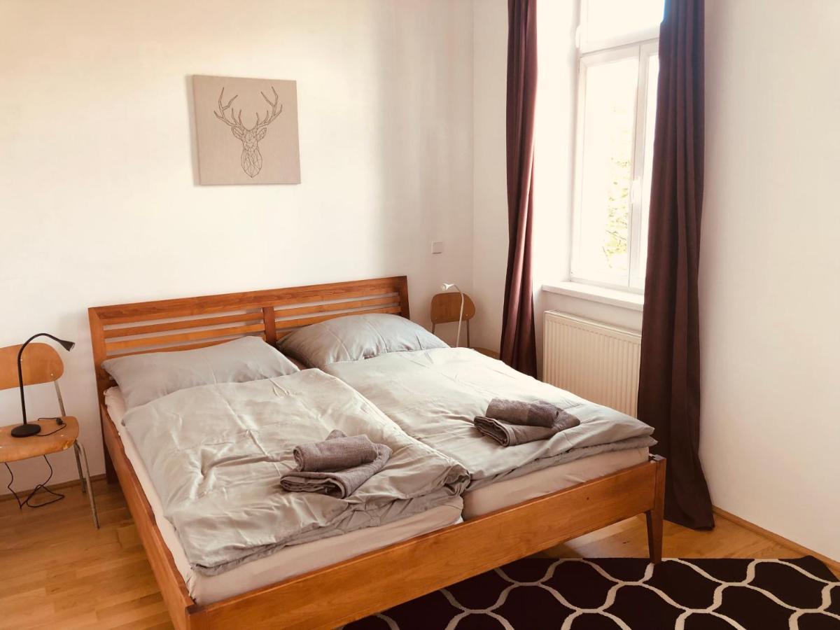 Helle 4 Zimmer Familien-Wohnung Mit Balkon! Schloss Schonbrunn In Gehdistanz 维也纳 外观 照片