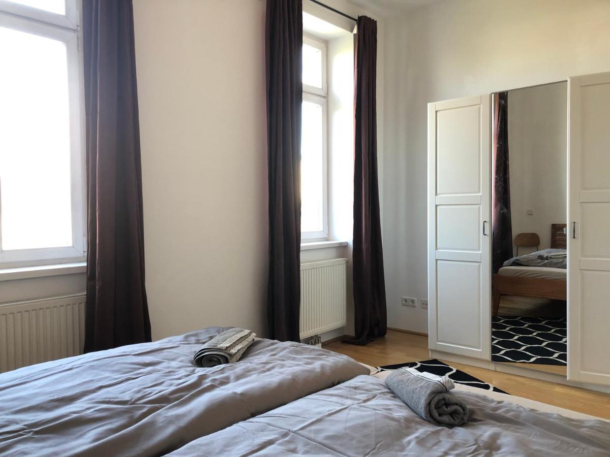 Helle 4 Zimmer Familien-Wohnung Mit Balkon! Schloss Schonbrunn In Gehdistanz 维也纳 外观 照片