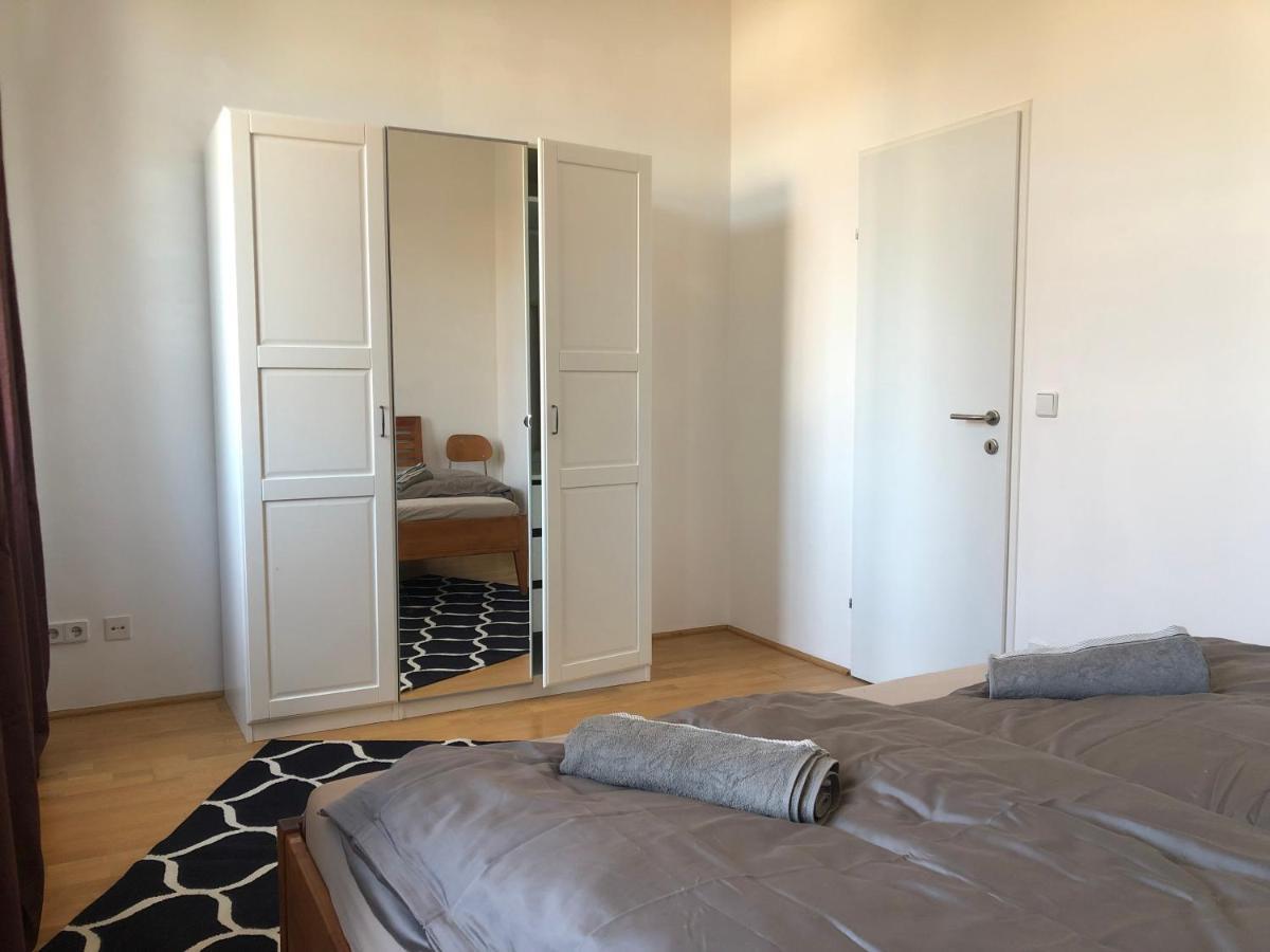 Helle 4 Zimmer Familien-Wohnung Mit Balkon! Schloss Schonbrunn In Gehdistanz 维也纳 外观 照片
