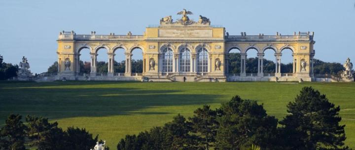 Helle 4 Zimmer Familien-Wohnung Mit Balkon! Schloss Schonbrunn In Gehdistanz 维也纳 外观 照片