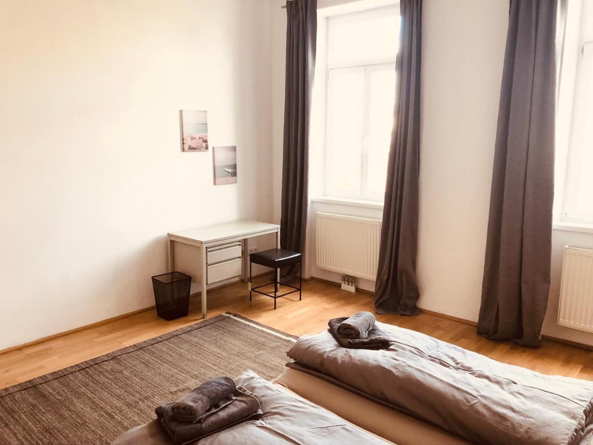 Helle 4 Zimmer Familien-Wohnung Mit Balkon! Schloss Schonbrunn In Gehdistanz 维也纳 外观 照片